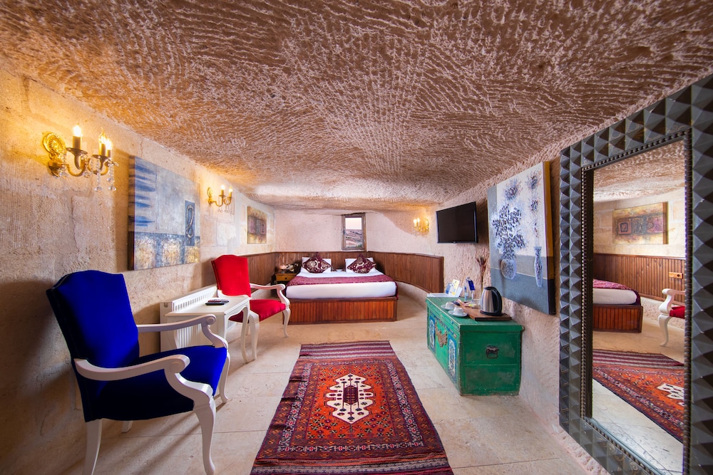 Junior Cave Room With Jakuzzi - Photo 12