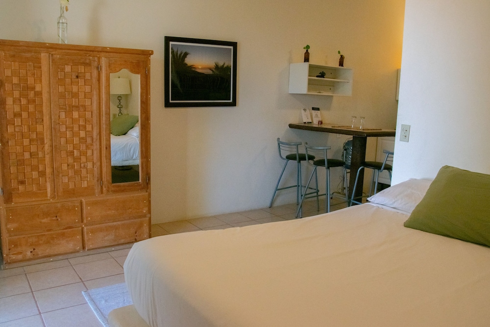 Family Studio Suite, Balcony, Sea View photo 3