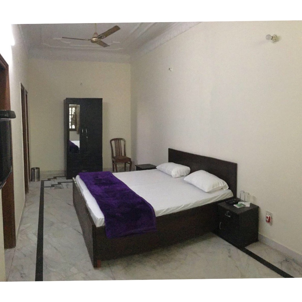 Standard Double Room, 1 King Bed