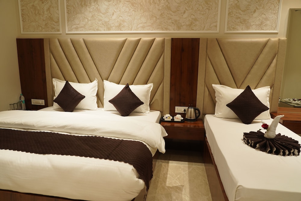 Royal King Suite