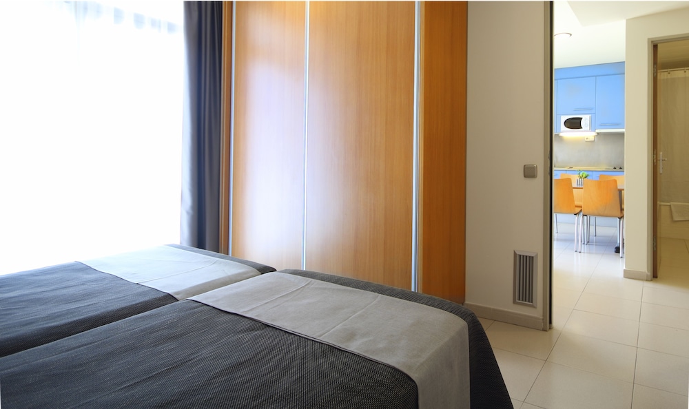 Apartamento (2 / 3)