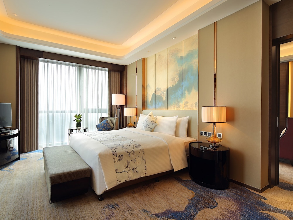 Deluxe Suite photo 1