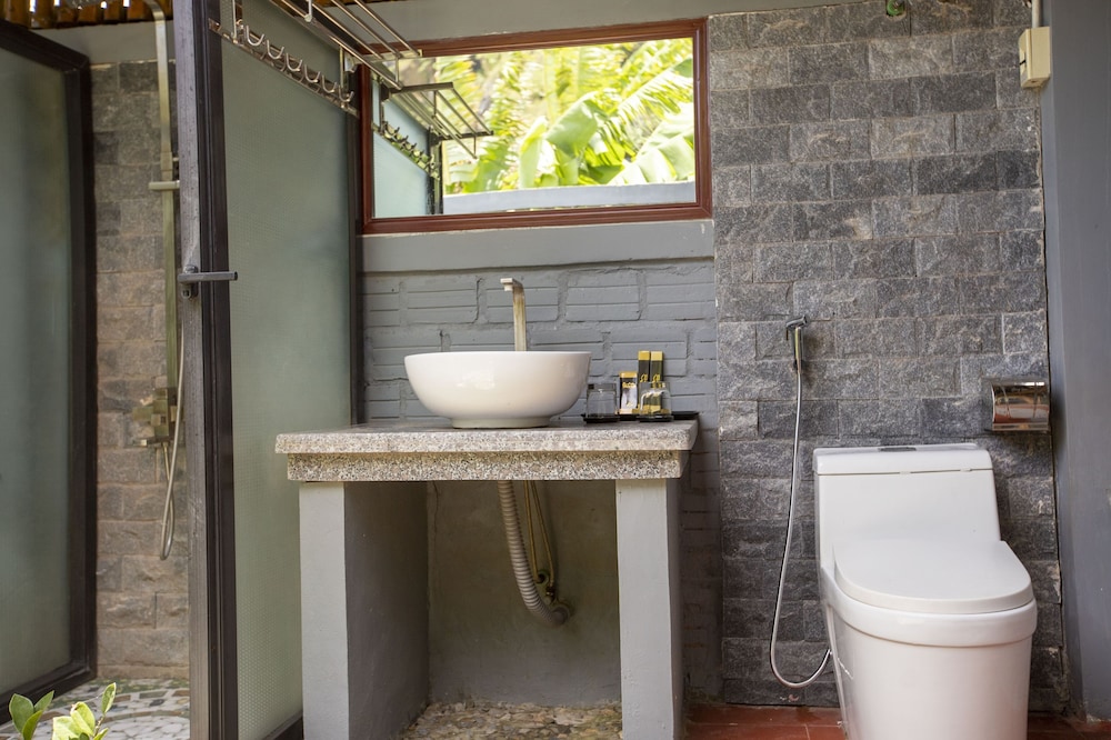 Deluxe Bungalow - Photo 7