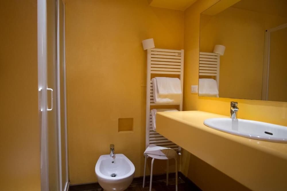 Triple Room - Photo 9