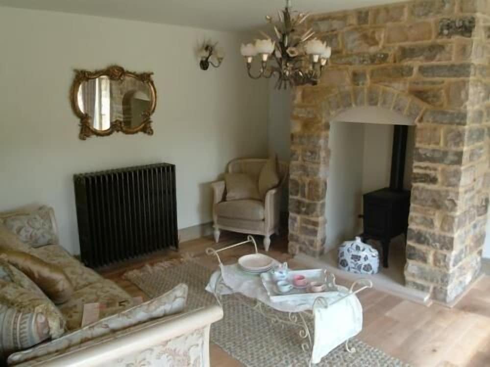 Apartment, 2 Bedrooms, Ground Floor (The French) photo 2