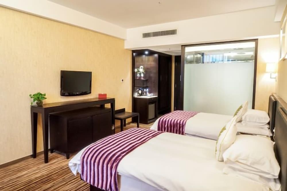 Deluxe Twin Room photo 2