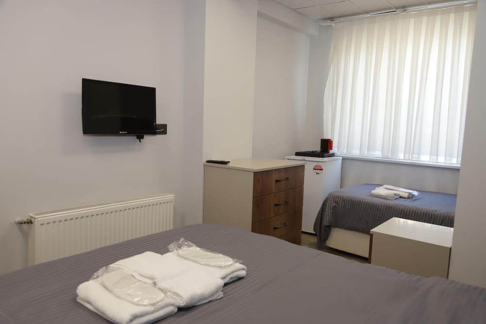 Basic Triple Room photo 2