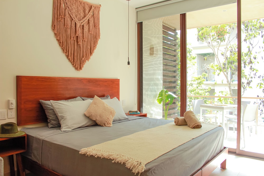 Premier Studio, 1 Bedroom, Balcony, City View