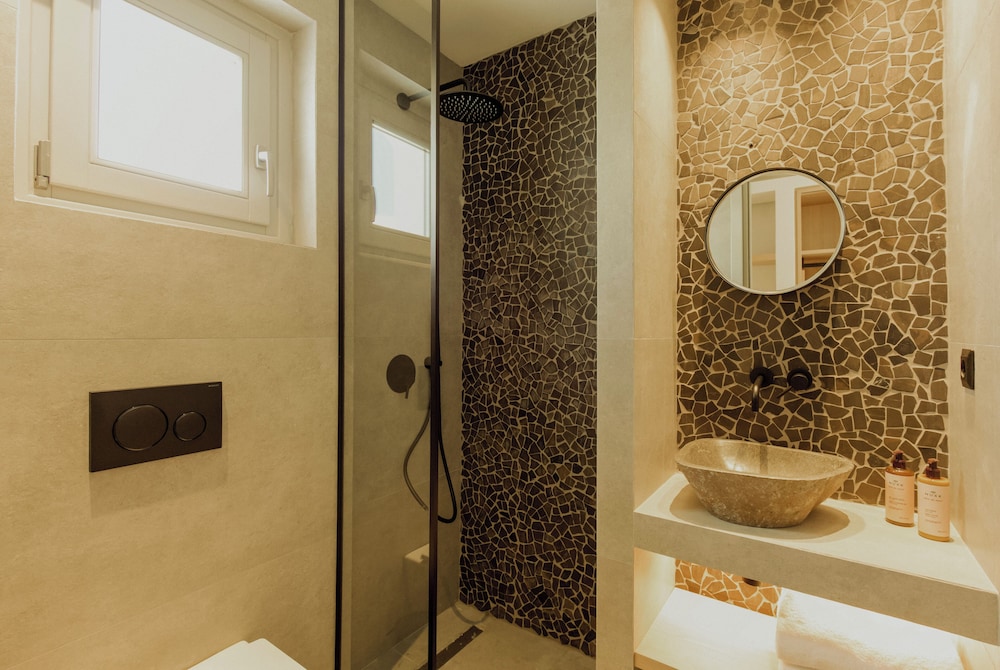 Double Room - Photo 5