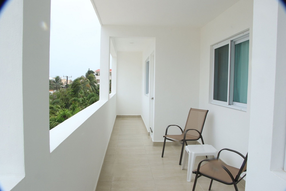 Apartment photo 2