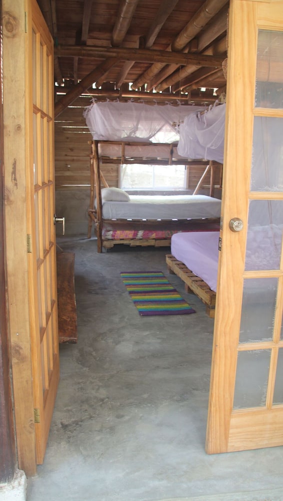 Shared Dormitory, Mixed Dorm (Up to 6 guests) photo 1