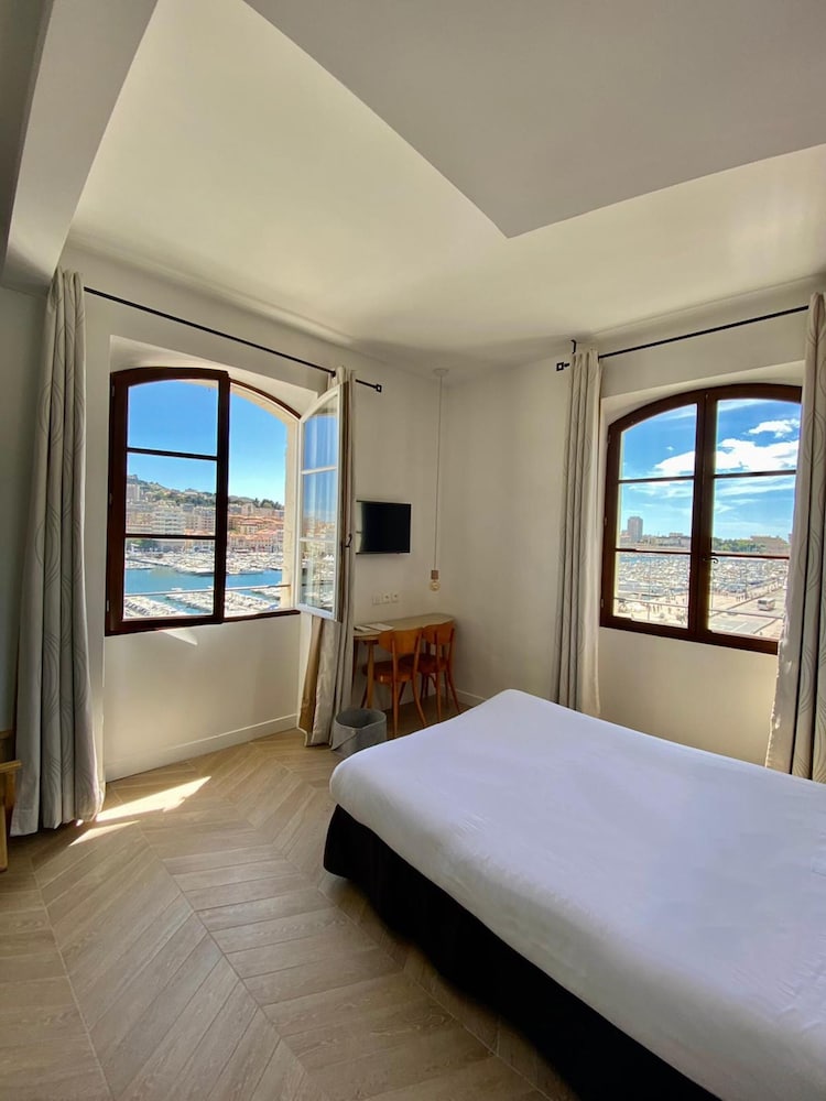 Superior Twin Room, 1 Twin Bed, Sea View - Photo 10