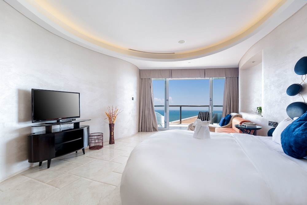 Premier Room, Ocean View(20-24F)