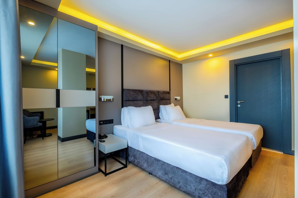 Standard Twin Room - Photo 5