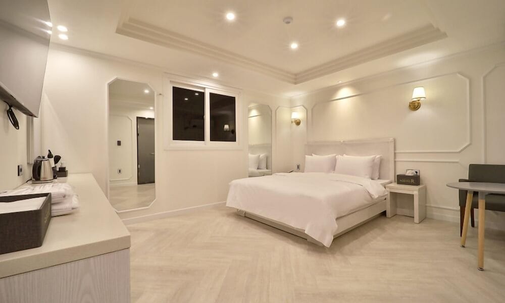 Deluxe Room (R)