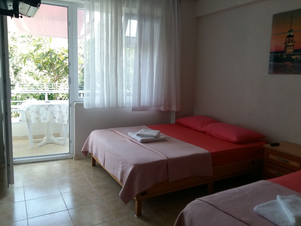 Triple Room, Balcony photo 1