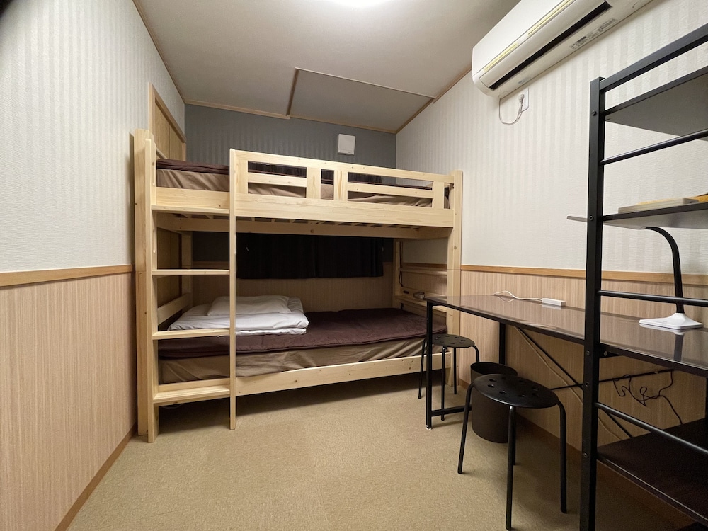 Economy Room, 2 Bedrooms, Non Smoking photo 1