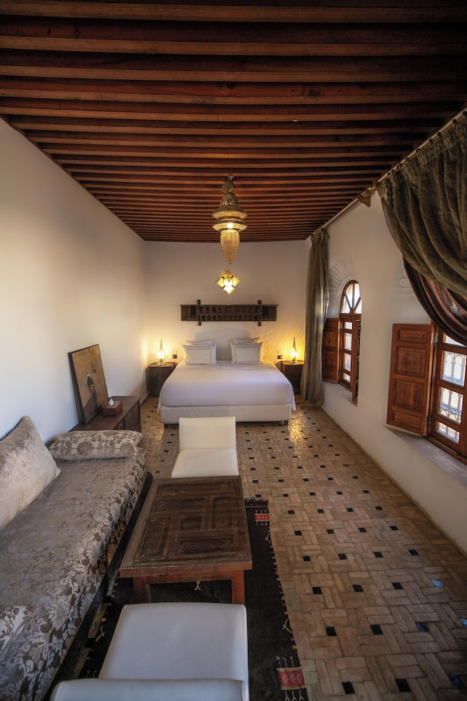 Romantic Double Room (Alia) photo 3