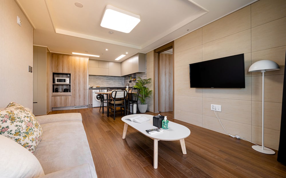 Family Two Room Ocean - Photo 14