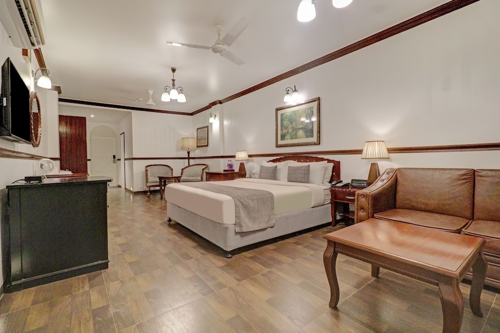 Deluxe Room - Photo 6