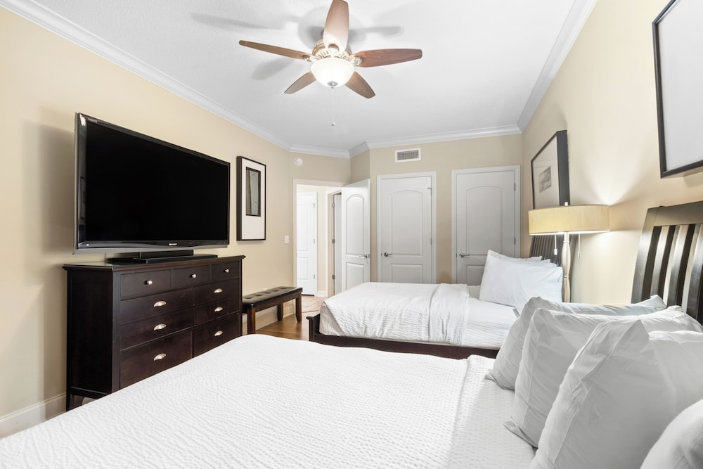 Magnolia Oceanfront Three Bedroom Condo Family Suite