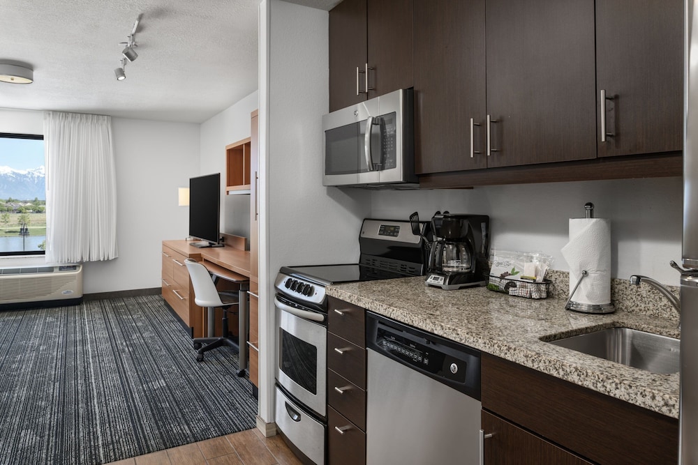 Suite, 1 Bedroom photo 2