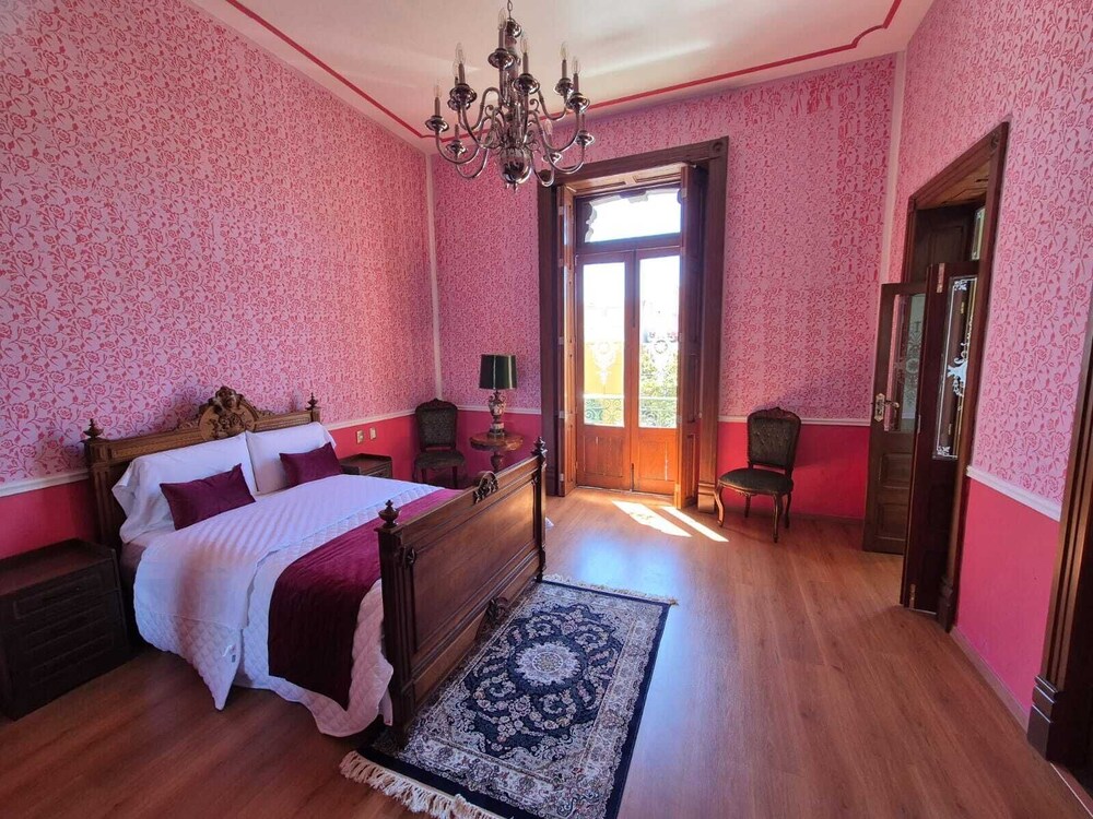 Comfort Room, 1 Bedroom, City View