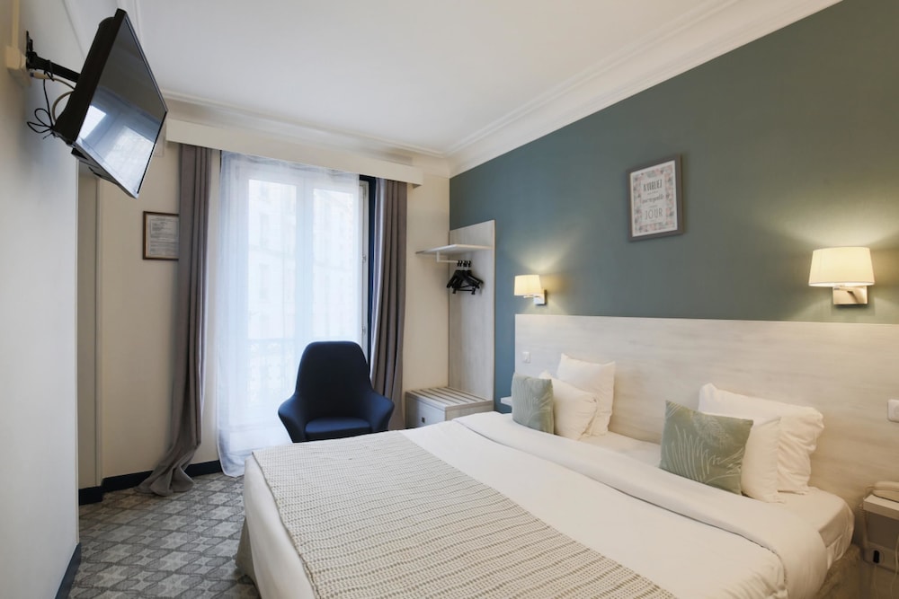 Standard Double or Twin Room photo 1