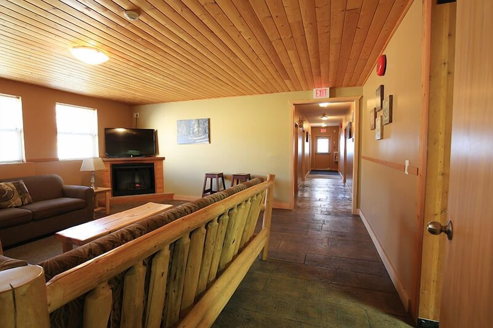 Executive Suite, 4 Bedrooms, Kitchen photo 1