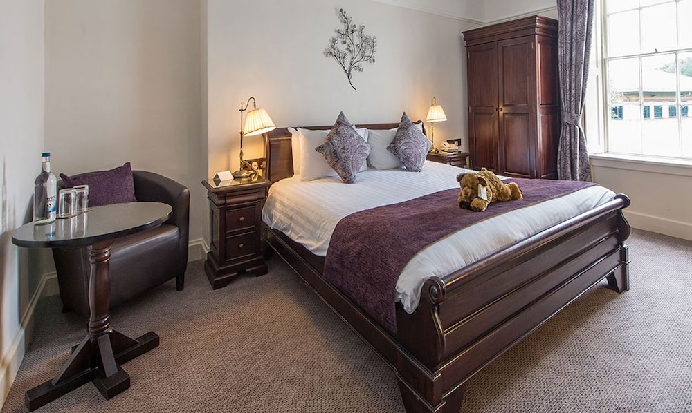 Double Room (Feature) photo 2