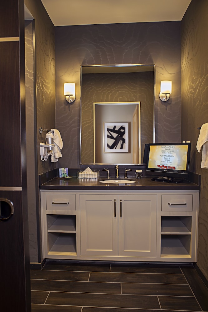 Suite, 1 King Bed, Non Smoking - Photo 5