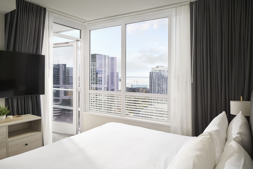 Suite, 3 Bedrooms (Sky) thumbnail 6