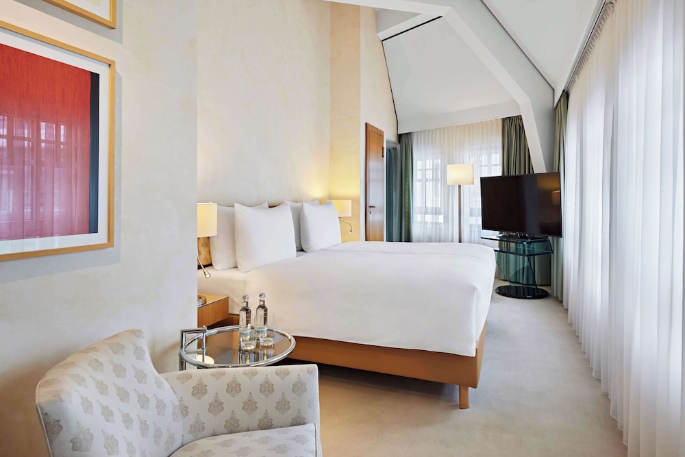 Comfort Suite - Photo 1