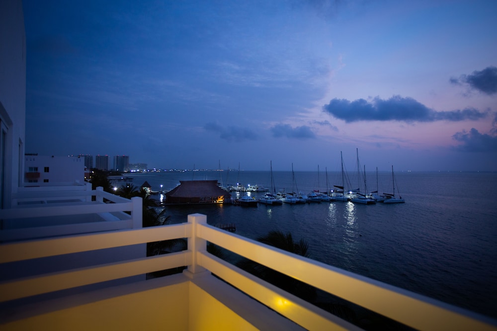 Room, Sea View - Photo 3
