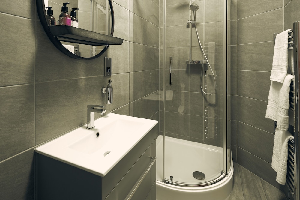 Deluxe Apartment, Private Bathroom (Woodpecker) photo 3