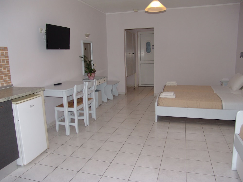 Family Studio, 1 Bedroom photo 3