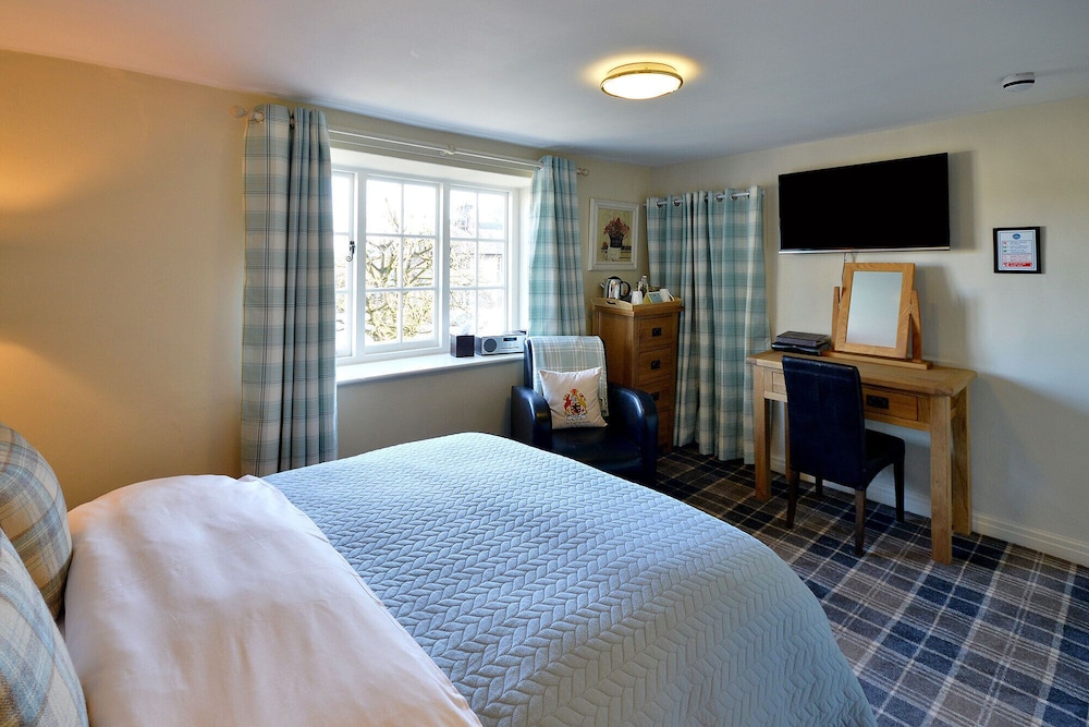 Classic Double Room, Ensuite photo 3