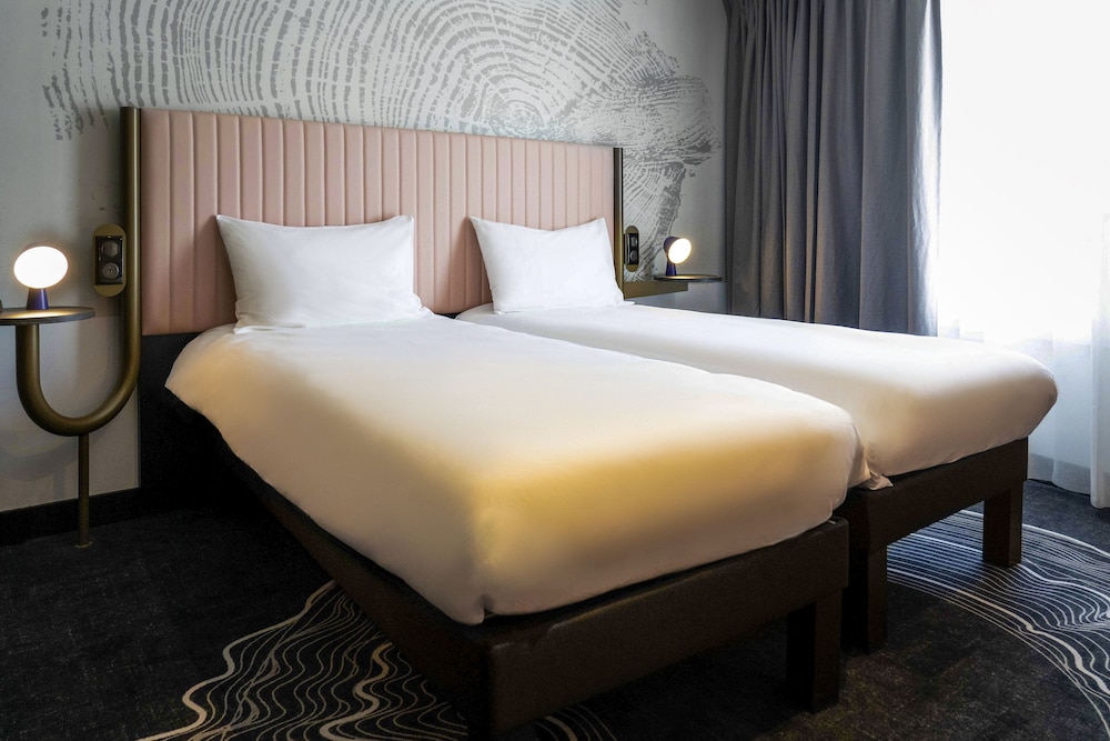 Standard Twin Room, 2 Twin Beds - Photo 1