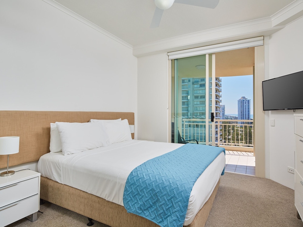 One Bedroom Ocean View Superior Apartment - Photo 3
