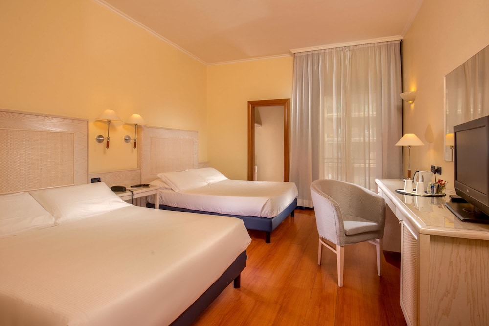 Comfort Room, Multiple Beds