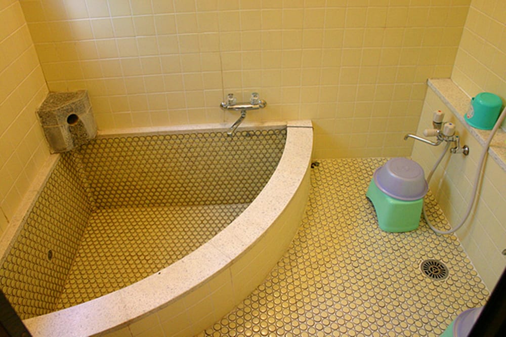 Classic Double or Twin Room, 2 Twin Beds, Non Smoking, Courtyard View photo 2