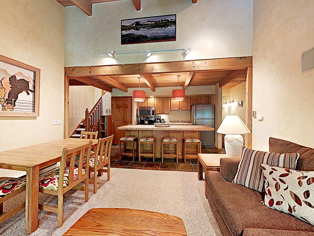Standard One Bedroom plus Loft ~ A3G photo 2