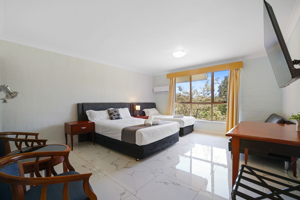 Pet Friendly Standard Queen Single Room - Photo 1