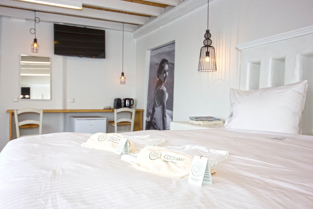 Suite (Mykonian Mini)