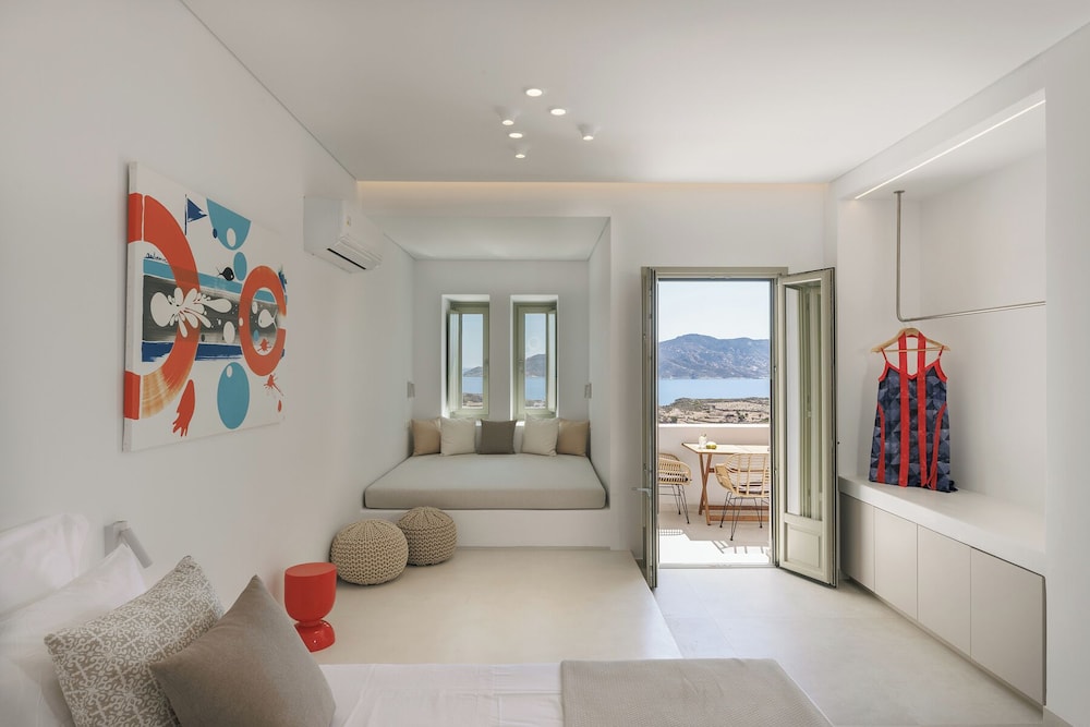 Superior Quadruple Room, Multiple Beds, Lanai, Sea View photo 1