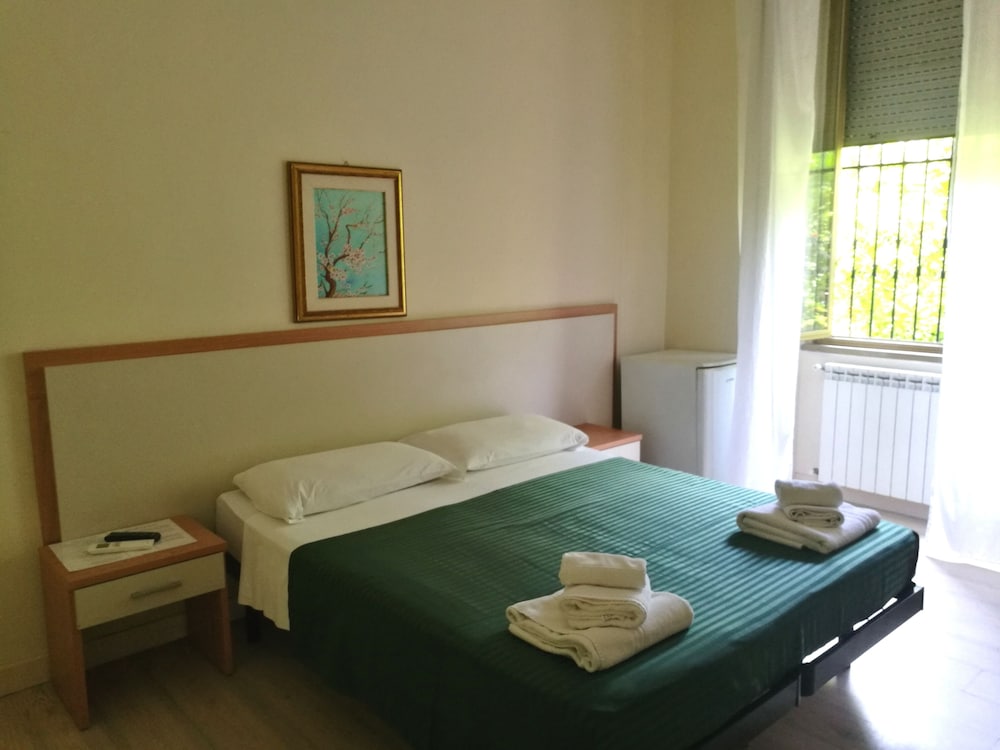 Quadruple Room, 1 Bedroom, Annex Building photo 2