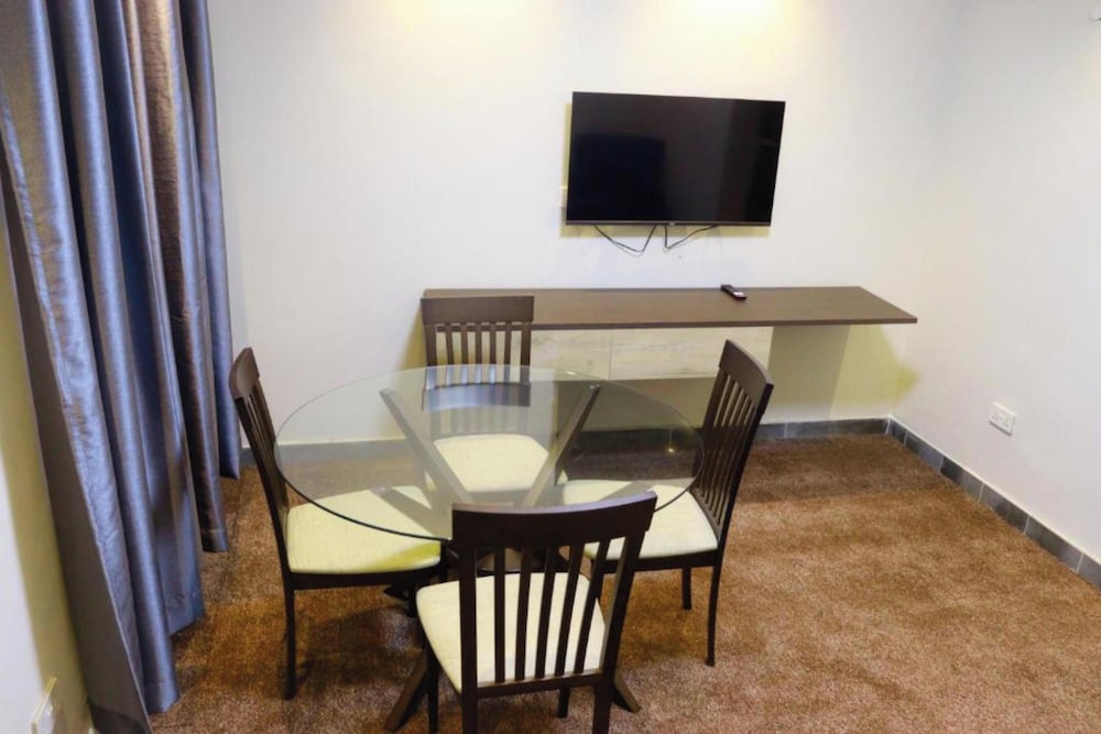 Deluxe Apartment photo 2