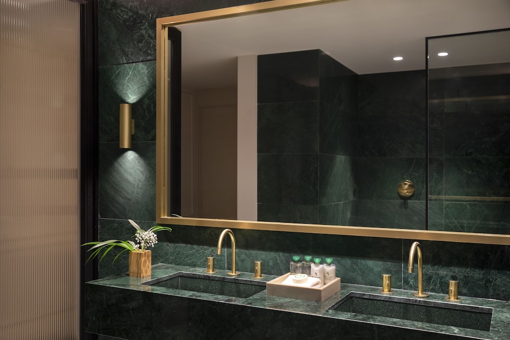 Imperial Suite With Private Pool photo 3