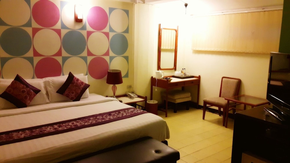 Junior Suite, 1 King Bed photo 3