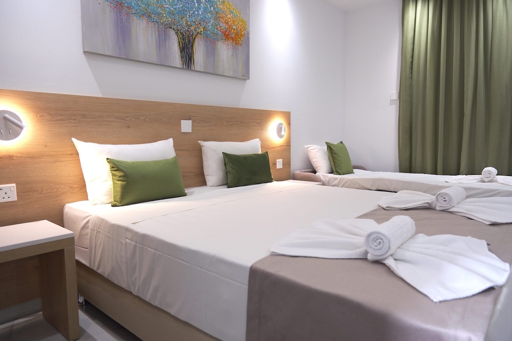 Superior Double or Twin Room - Photo 6